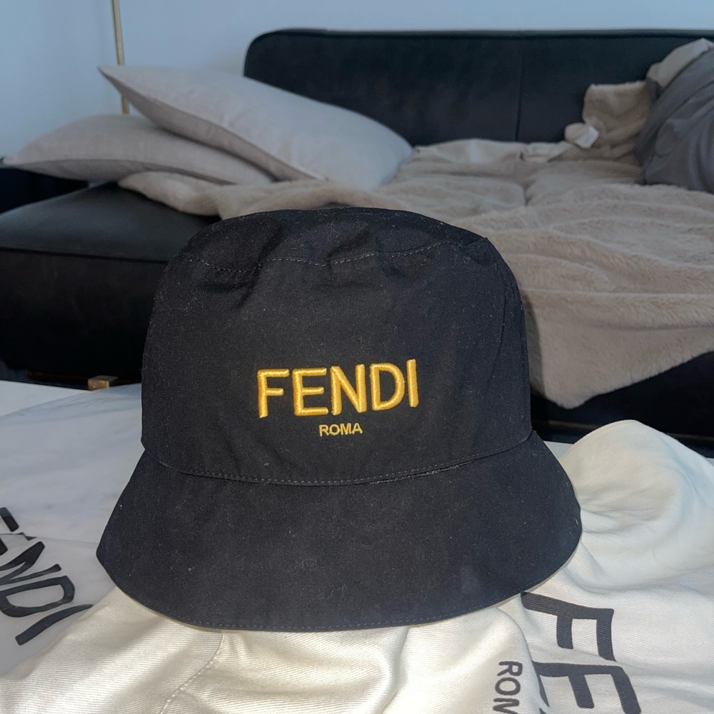 Fendi reversible black ‘Forever Fendi’ fisherman bucket hat